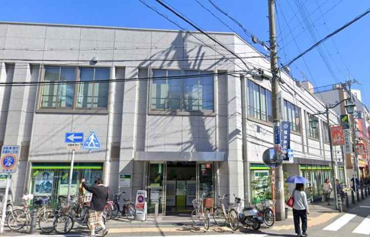 銀行　（株）三井住友銀行／塚口支店（銀行）まで378m