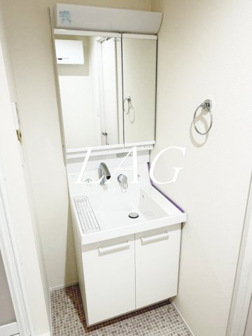 洗面設備　独立洗面台です。
