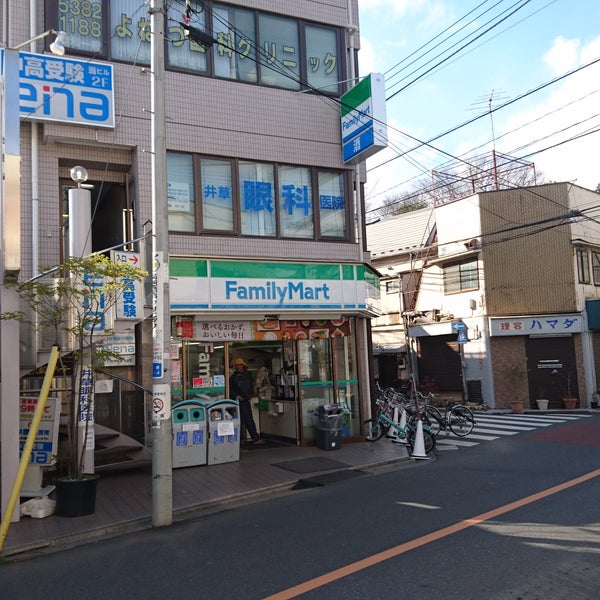 コンビニ　ファミリーマート上井草駅前店（コンビニ）まで135m