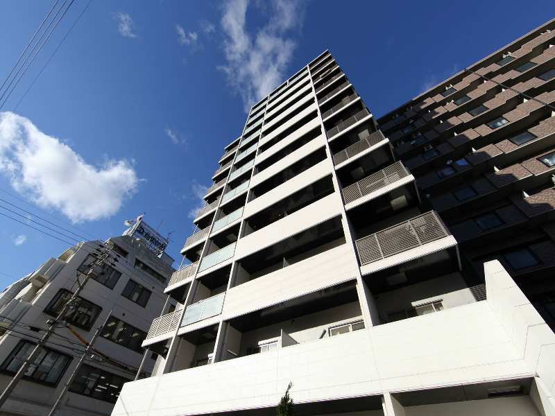 建物外観　外観　オートロック付　宅配ＢＯＸ付　防犯カメラ付