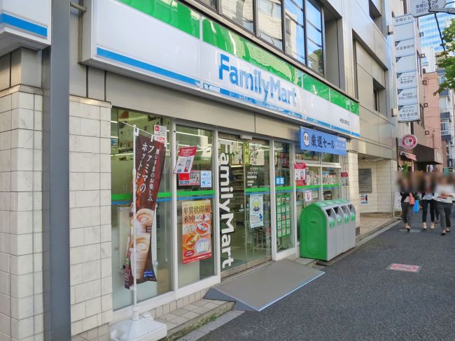 コンビニ　ファミリーマート 神田和泉町店（コンビニ）まで229m