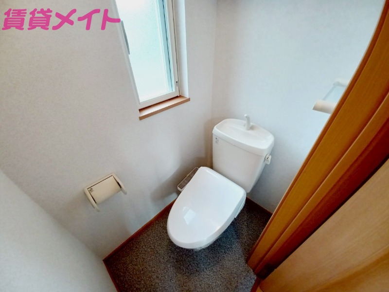 トイレ　別部屋参考写真です
