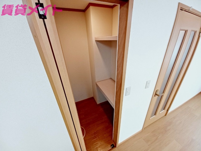 収納　別部屋参考写真です