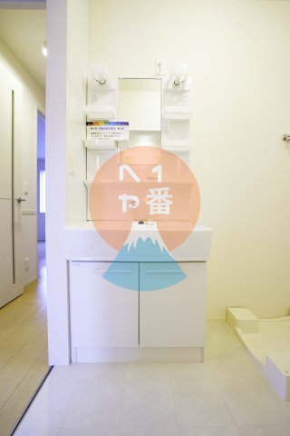洗面設備　ネット無料。朝の支度にも助かる、独立の洗髪洗面化粧台
