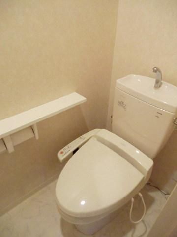 トイレ　ウォシュレット完備