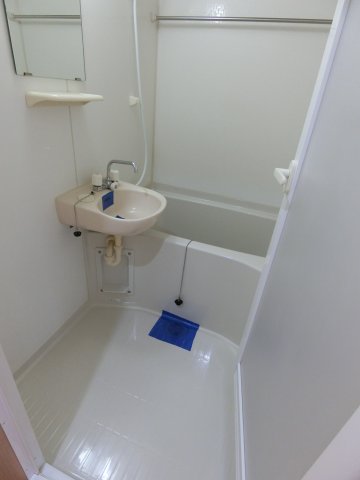 バス・シャワールーム　他のお部屋の参考写真となります。
