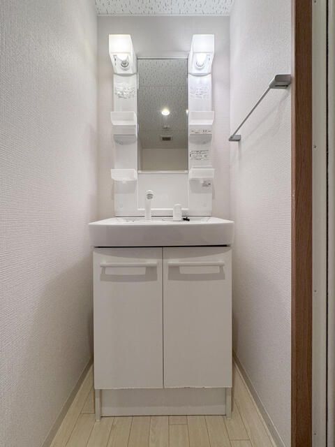 洗面設備　広い洗面スペース