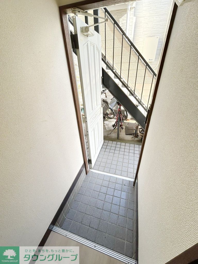 玄関　バルコニー
