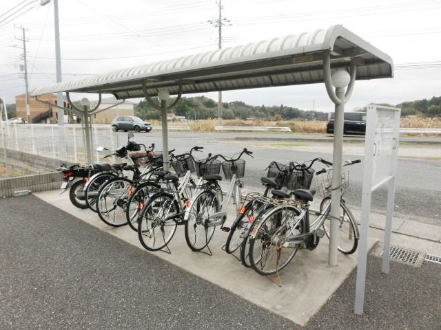 その他共有部分　屋根付きの駐輪場