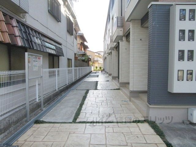 エントランス　通路