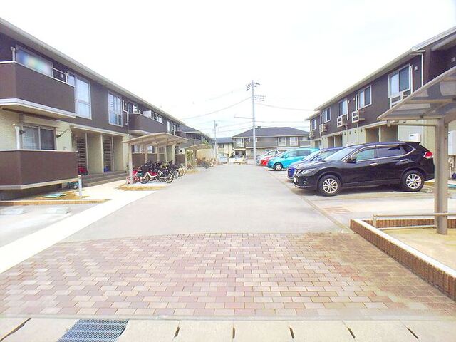駐車場　駐車場