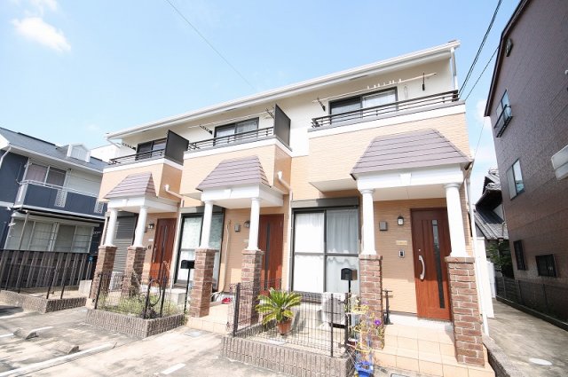 建物外観　外観は落ち着いています