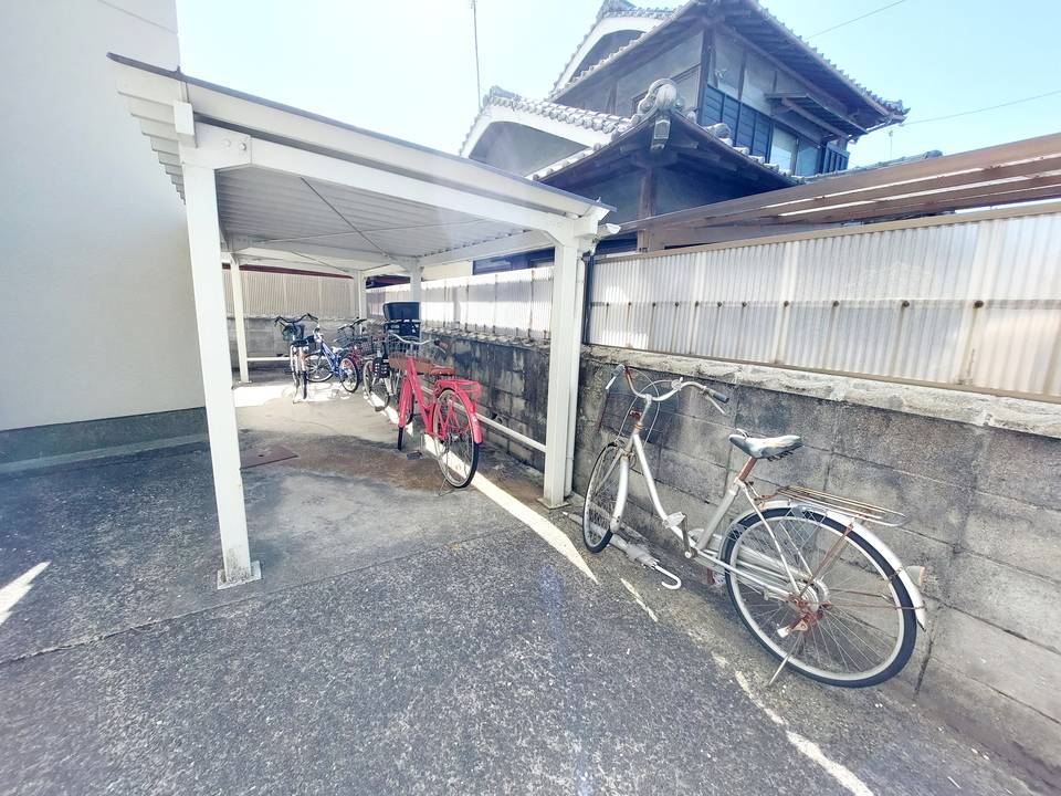 駐車場　駐輪場