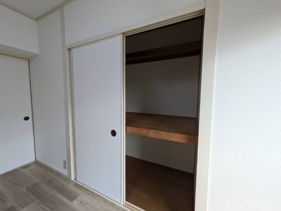 収納　押入れ