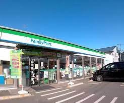 コンビニ　ファミリーマート　小金井法政大学前店（コンビニ）まで121m
