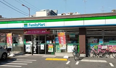 コンビニ　ファミリーマート大島三丁目店（コンビニ）まで138m