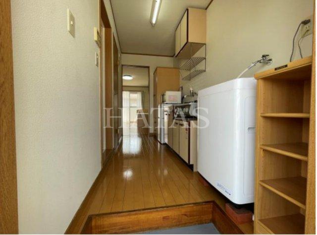 玄関　同物件別部屋です。