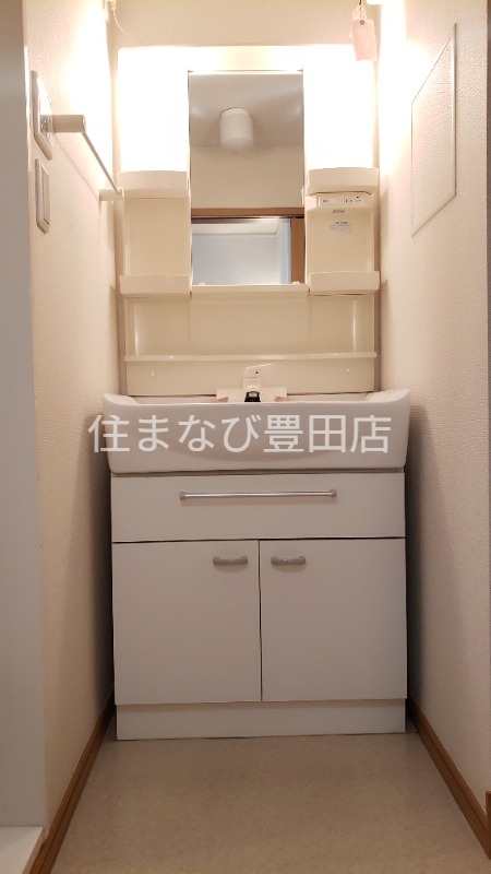 洗面設備　同型別部屋写真