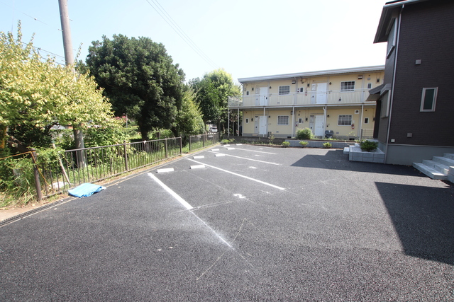 駐車場　駐車場要空き確認