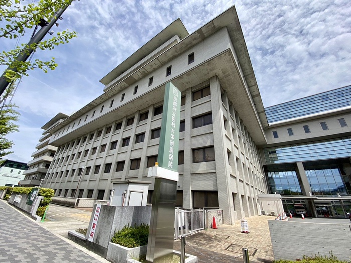 病院　京都府立医科大学附属病院（病院）まで900m