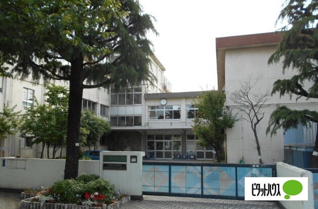 小学校　目黒区立大岡山小学校（小学校）まで290m