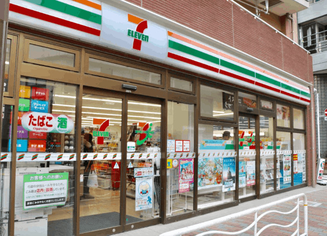 コンビニ　セブンイレブン江東門前仲町１丁目店（コンビニ）まで120m