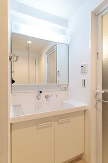 洗面設備　※写真は同タイプ住戸です。