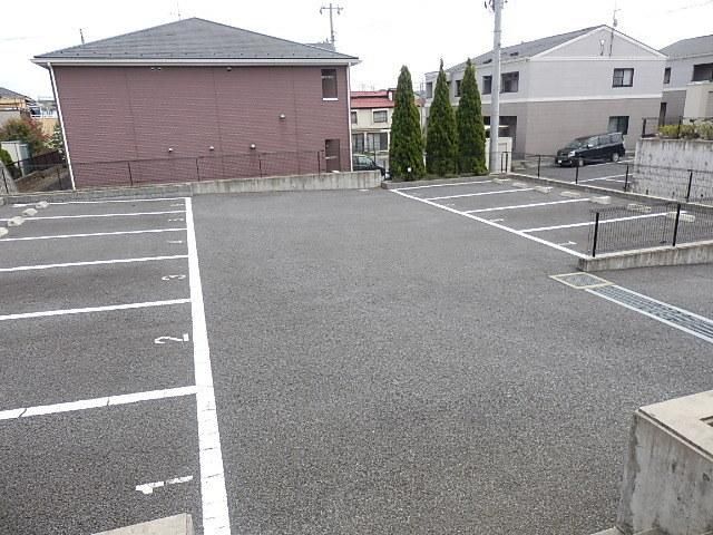 駐車場　敷地内駐車場