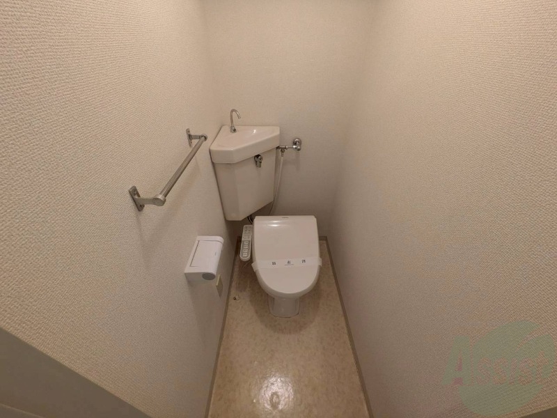 トイレ　こちらはトイレです。清潔感があり、安心して使用できます。