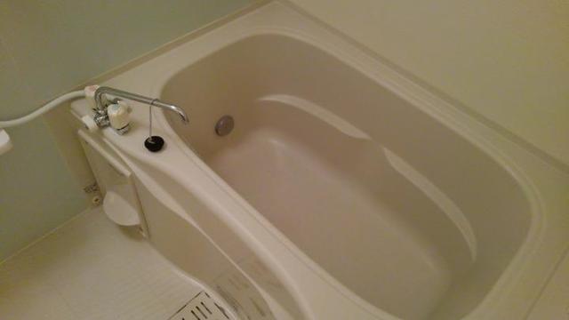 バス・シャワールーム　シャワー・追い焚き給湯