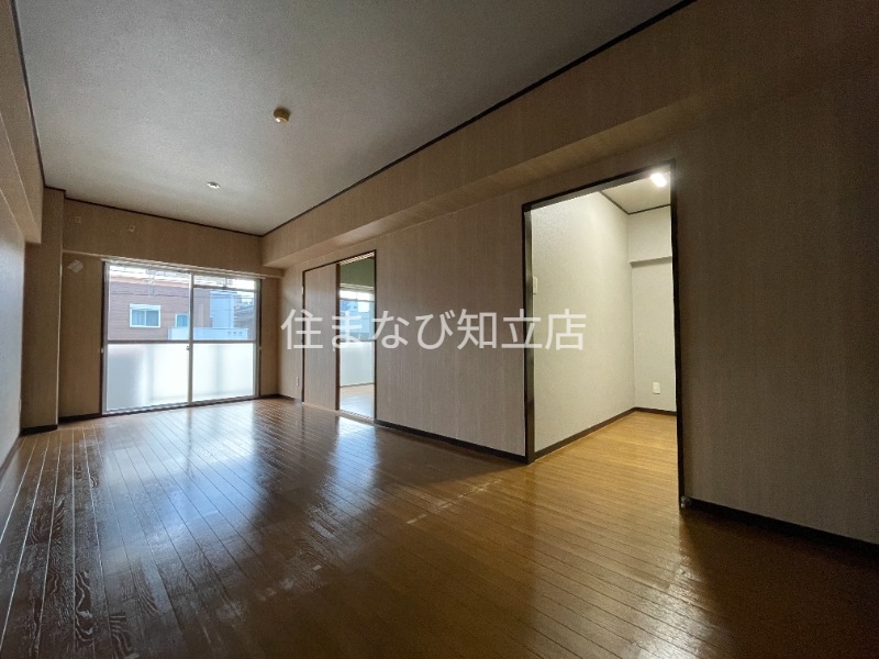 居室・リビング　同型別部屋写真