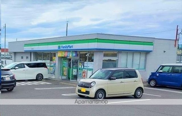 コンビニ　ファミリーマート仙台松森店（コンビニ）まで244m