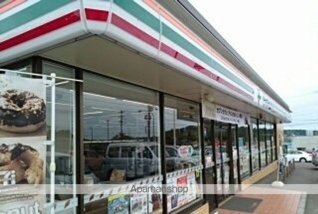 コンビニ　セブンイレブン利府しからし台店（コンビニ）まで800m