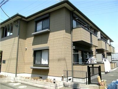 バルコニー　日当たり良好で洗濯物もすぐに乾きそうですね。