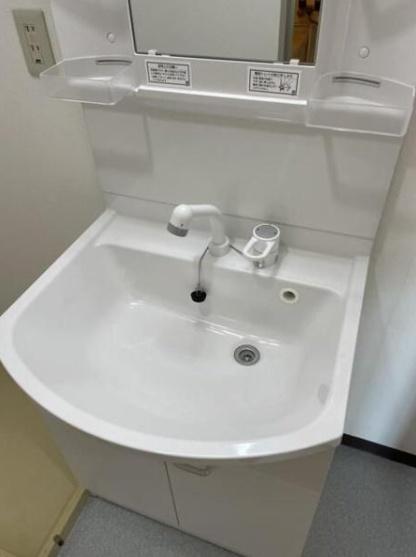 洗面設備　別部屋の参考写真です。
