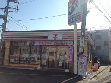 コンビニ　セブン‐イレブン 横浜杉田３丁目店（コンビニ）まで114m