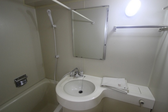 洗面設備　※別のお部屋の写真です。