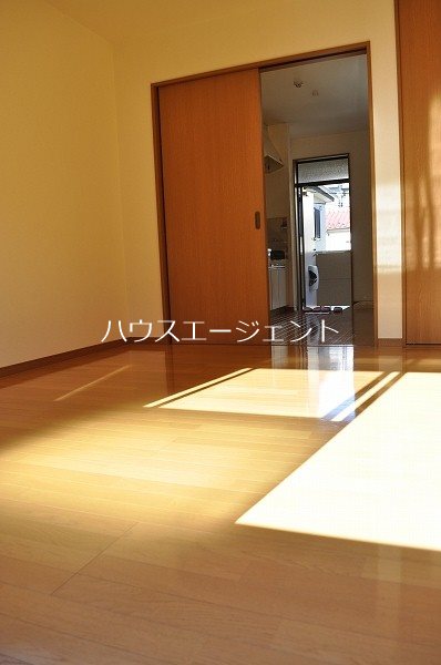 その他部屋・スペース　日当たりよさそうなお部屋です。