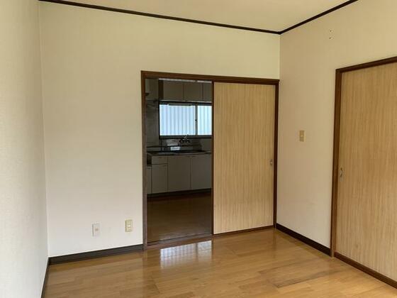 その他部屋・スペース　お持ちの家具の配置を考えると洋室のお部屋が暮らしやすいという