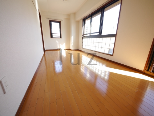 居室・リビング　綺麗なフローリングのお部屋です！