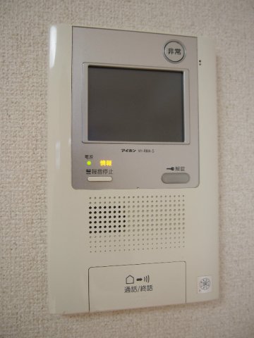 セキュリティ　来訪者が確認できる女性に安心の「TVモニターホン」