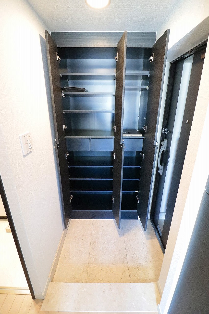 収納　同仕様タイプのお部屋になります。