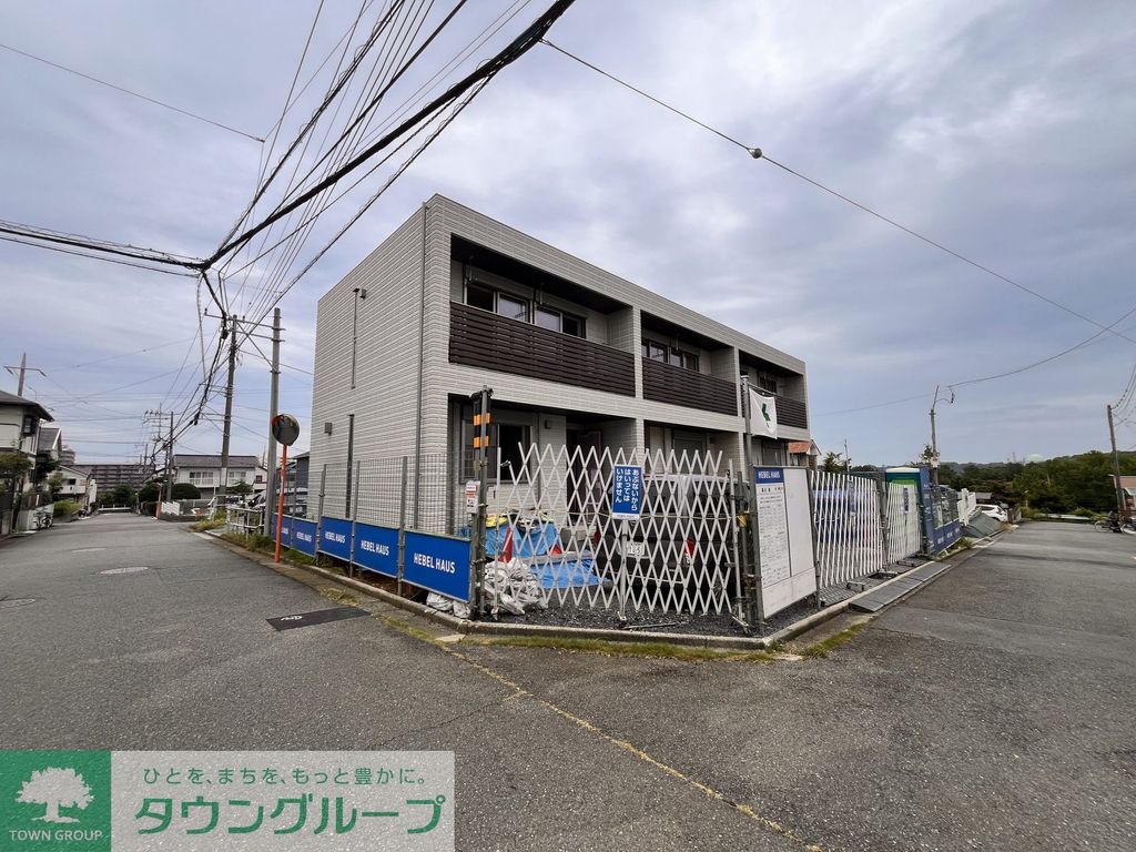 建物外観　駐車場
