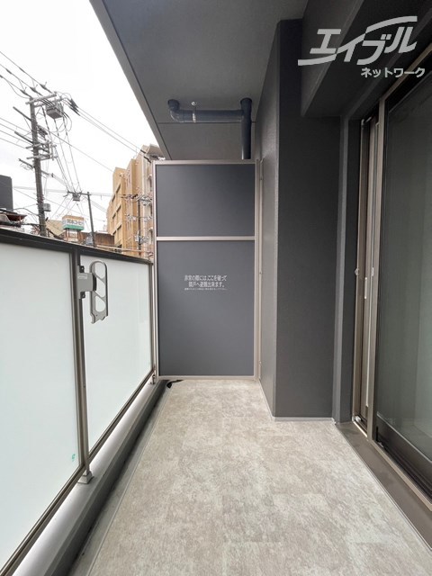 バルコニー　バルコニー広めです。