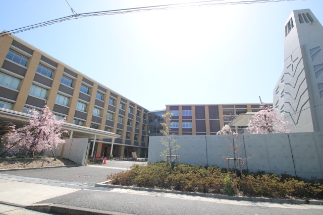 高校・高専　南山高等　中学校　男子部（高校・高専）まで300m