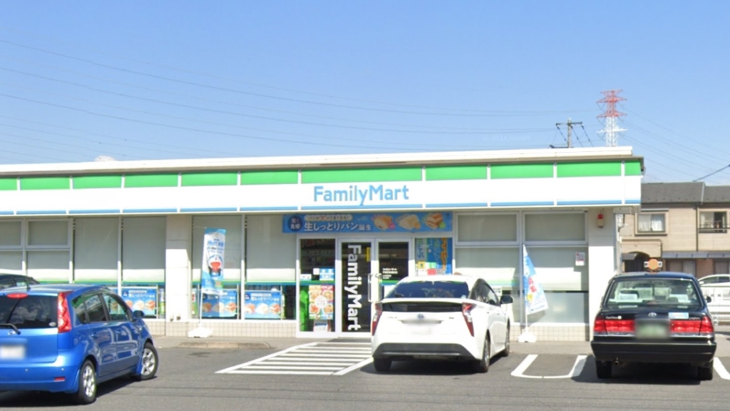 コンビニ　ファミリーマート 宇都宮簗瀬町店（コンビニ）まで243m