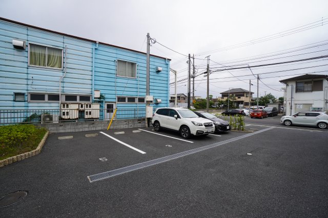 駐車場　無料