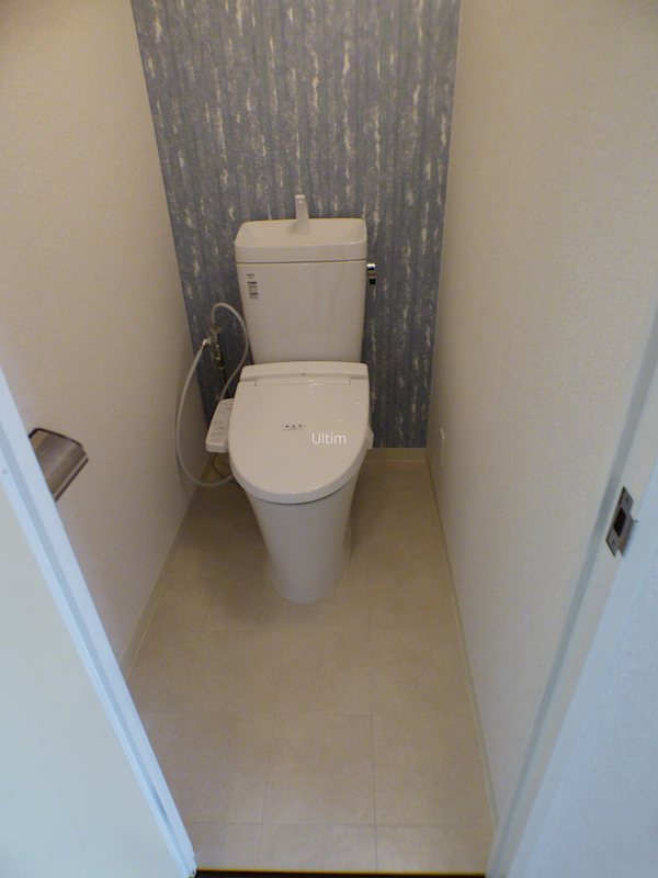 トイレ　別部屋のお写真です。ご参考までに！