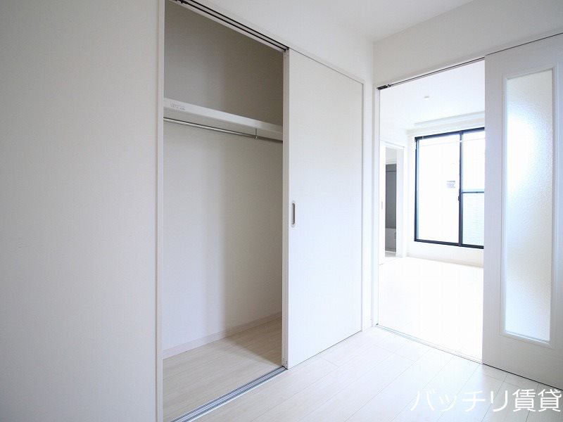 収納　同型タイプの為現状優先