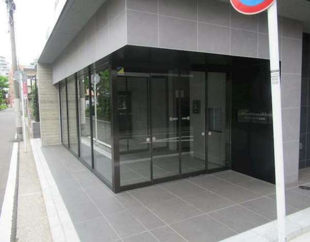 エントランス　クラリッサレーヴ阪東橋